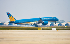 Vietnam Airlines triển khai chương trình ưu đãi lớn, hoàn đổi vé linh hoạt