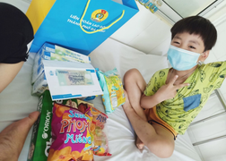 Tết thiếu nhi đặc biệt ở nơi điều trị bệnh nhân COVID-19 tại Đà Nẵng
