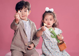 Ngày Quốc tế Thiếu nhi, Khánh Thi khoe ảnh 2 con xinh như thiên thần