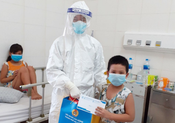 Bé 6 tháng tuổi mắc COVID-19 ở Đà Nẵng được điều trị thế nào?