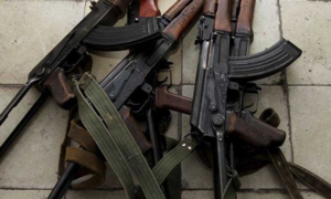 2 thiếu niên Mỹ dùng AK-47 đấu súng với cảnh sát