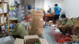 Phát hiện hàng vạn thực phẩm chức năng, mỹ phẩm không rõ nguồn gốc ở Đắk Lắk 