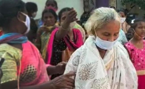 Ấn Độ: Chồng sốc khi vợ chết vì COVID-19 'trở về' sau 18 ngày chôn cất