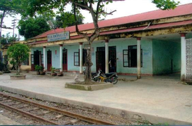 Phong toả tuyến đường sắt Bắc-Nam do phát hiện bom khi thi công