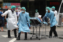 Đài Loan chứng kiến ngày chết chóc nhất, ca COVID-19 tăng gần 10.000% một tháng