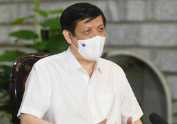 Bộ trưởng Y tế: 'Chúng ta được cam kết đảm bảo đủ vaccine từ nay đến cuối năm'