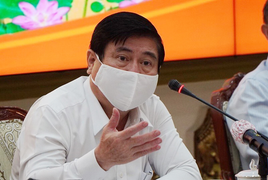 Chủ tịch TP.HCM: Kiểm soát dịch bệnh nhưng không được 'ngăn sông cấm chợ'