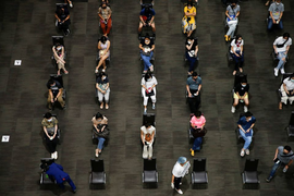 COVID-19: Thái Lan tiêm chủng diện rộng, Đài Loan siết chặt biện pháp phòng dịch