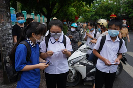 Thi lớp 10 ở Hải Phòng: Thí sinh F2 đến điểm thi riêng bằng xe chuyên dụng 