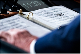 Điều tra nguồn gốc COVID-19: Truyền thông Mỹ chối bỏ Trump, hoan nghênh Biden