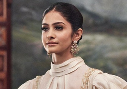 Nhan sắc kiều diễm của Hoa hậu Ấn Độ, đối thủ của Đỗ Thị Hà tại Miss World 2021