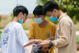 Đề chuyên Văn lớp 10 ở Khánh Hòa: 'Đừng biến học sinh 15 tuổi thành nhà lý luận'