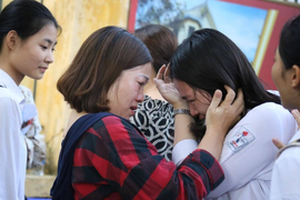 Thư gửi con thi lớp 10: 'Trường chuyên không phải là cánh cửa duy nhất vào đời'