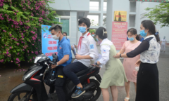 Nhiều thí sinh Hà Nội nháo nhào khi đến nhầm điểm thi vào lớp 10