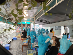 TP.HCM: 12 người cùng khu trọ ở quận 8 mắc COVID-19