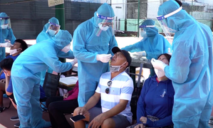 TP.HCM yêu cầu nhân viên y tế chỉ ở nhà sau giờ làm