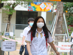 Đề thi 'dễ thở', thí sinh Hà Nội hào hứng kết thúc ngày thi đầu tiên