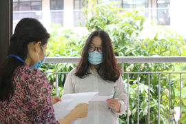 Đề Sinh thi vào lớp 10 trường chuyên của Hà Nội