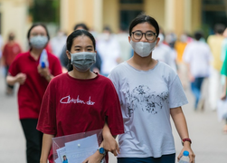 Đề Toán vòng 1 vào trường THPT chuyên Khoa học Tự nhiên