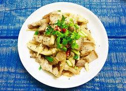 Món ngon mỗi ngày: Thịt ba chỉ xào măng tươi