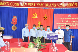 PC Đắk Lắk: Ủng hộ 355 triệu đồng cho Quỹ vaccine phòng chống COVID-19