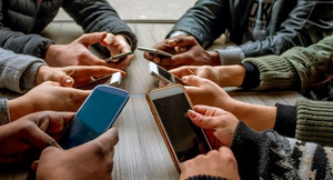 Chồng đánh thuốc, lạm dụng vợ rồi quay clip tung lên web đen