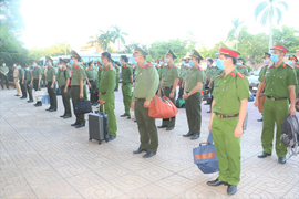 Nghệ An chi viện 100 cán bộ, chiến sỹ công an hỗ trợ chống dịch ở Diễn Châu