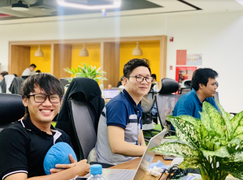 Cơ hội cho sinh viên IT: Thực tập tại tập đoàn lớn, học bổng đào tạo hấp dẫn