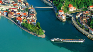 Video: Kỳ thú những ngã ba sông 2 màu nước trên thế giới