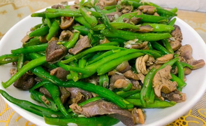 Món ngon mỗi ngày: Đậu cô ve xào lòng gà 