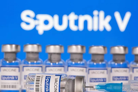 Vaccine Sputnik V kháng lại tất cả các biến thể COVID-19