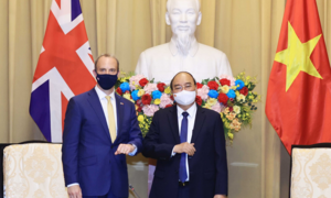 Anh sẵn sàng đóng góp vaccine COVID-19 cho Việt Nam