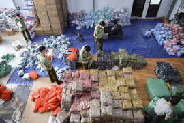 Tổng tấn công 8 kho hàng Hà Nội, Hưng Yên livestream bán hàng không rõ nguồn gốc