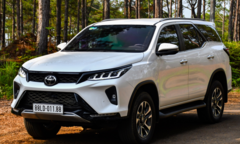 Hơn 1,4 tỷ đồng, chọn Toyota Fortuner hay Kia Sorento bản cao nhất?