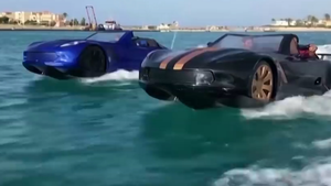 Video: Trải nghiệm xe hơi lướt sóng ở Ai Cập