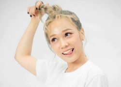 Cô gái Việt trở thành ca sĩ thần tượng ở Hàn Quốc