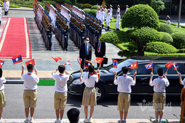 Chủ tịch nước chủ trì lễ đón Tổng Bí thư, Chủ tịch nước Lào
