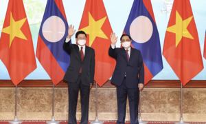 Tổng Bí thư, Chủ tịch nước Lào cảm ơn Việt Nam hỗ trợ chống dịch COVID-19