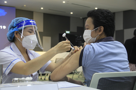 676 người gặp phản ứng sau tiêm trong chiến dịch tiêm vaccine lịch sử ở TP.HCM