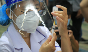 TP.HCM xin giữ lại tiền ủng hộ phòng chống dịch để mua vaccine COVID-19