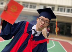 Nam sinh đỗ thủ khoa 2 trường chuyên top đầu Hà Nội