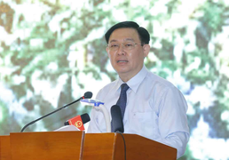 Chủ tịch Quốc hội: Sớm triển khai gói hỗ trợ lao động khó khăn bởi COVID-19