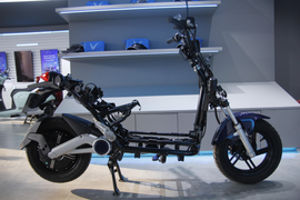 VinFast Ludo & Impes: Cặp 'vương - hậu' trong phân khúc xe máy điện cho giới trẻ