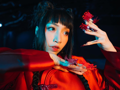 Phong cách thời trang 'nổi loạn' của con gái diva Mỹ Linh