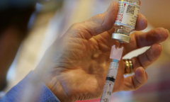 WHO: Không nên uống thuốc giảm đau, chống dị ứng trước tiêm vaccine COVID-19