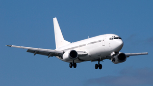 Máy bay Boeing 737 lao xuống biển