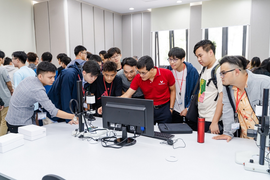 Từ sinh viên 'lười' đến thực tập sinh tại Trung tâm Siêu máy tính Quốc gia Mỹ