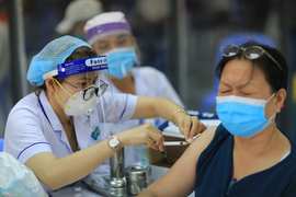 Việt Nam nghiên cứu phương án tiêm 2 loại vaccine COVID-19 