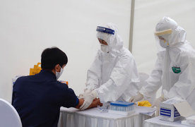 Hà Nội: Hai người ở Khu công nghiệp Thăng Long dương tính SARS-CoV-2