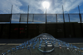 Giữ chính sách biên giới thời Trump, ông Biden đang đi vào vết xe đổ?